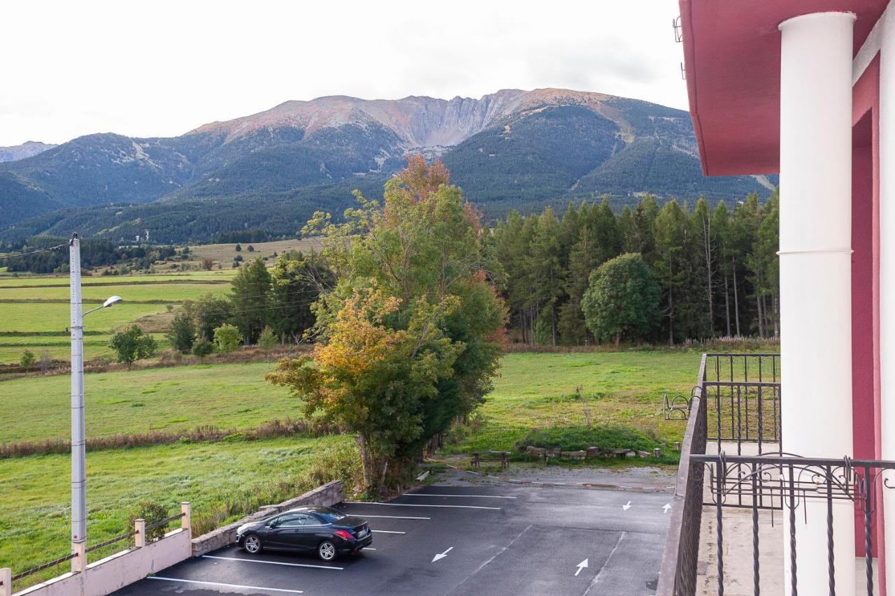 Le Catalan - Hotel Et Appartements Mont-Louis Zewnętrze zdjęcie
