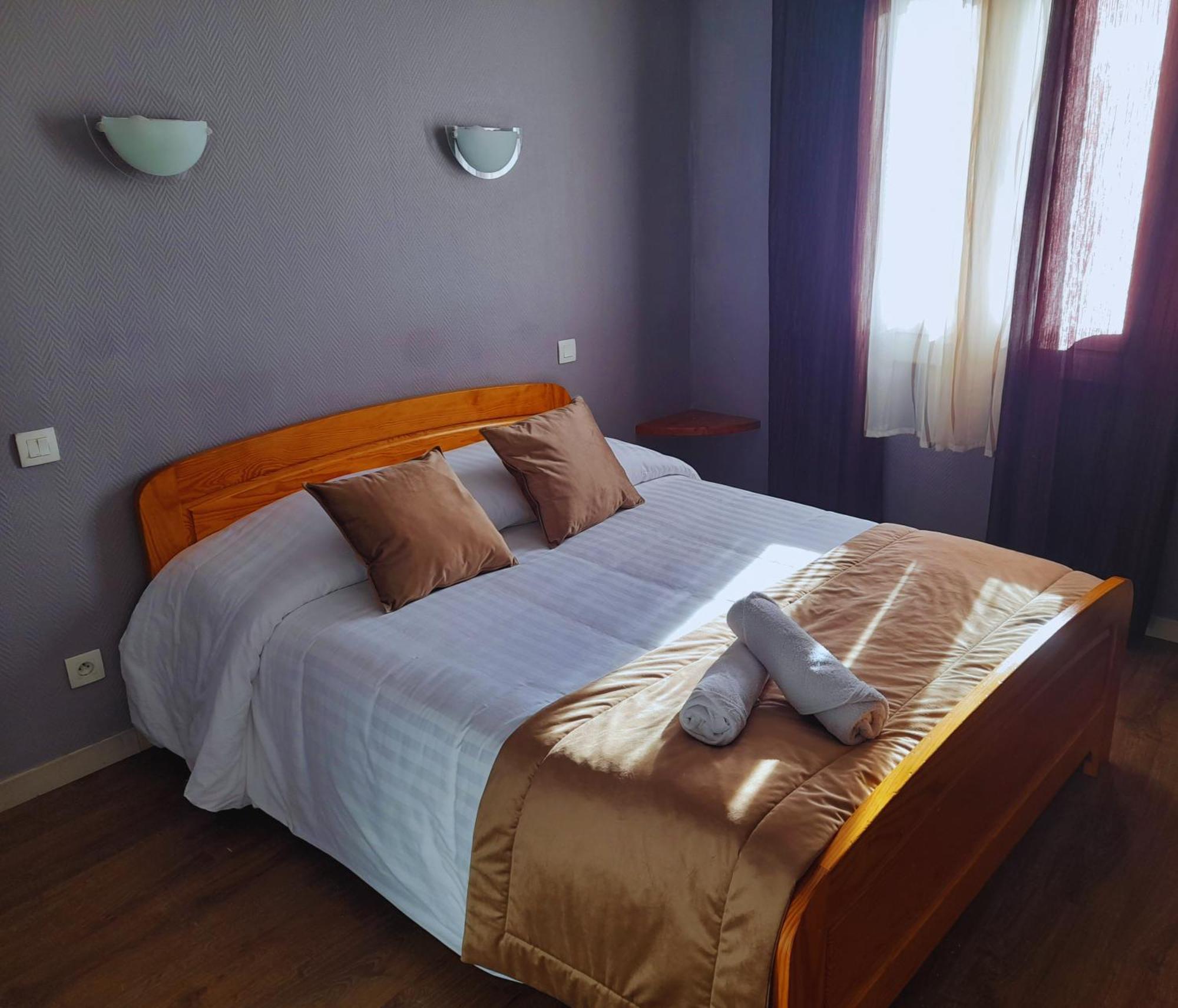 Le Catalan - Hotel Et Appartements Mont-Louis Zewnętrze zdjęcie